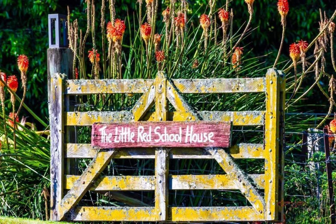 Little Red School House Villa Oamaru Exteriör bild